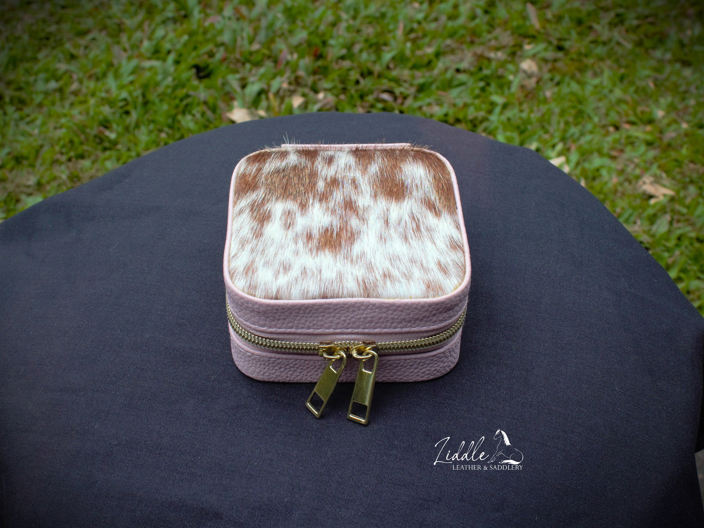 Cowhide Travel Jewlery Boxes Medium