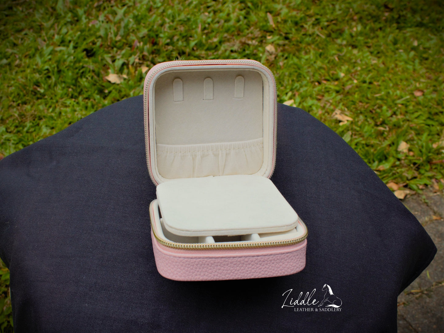 Cowhide Travel Jewlery Boxes Medium